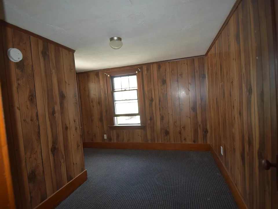 11 Bardin St