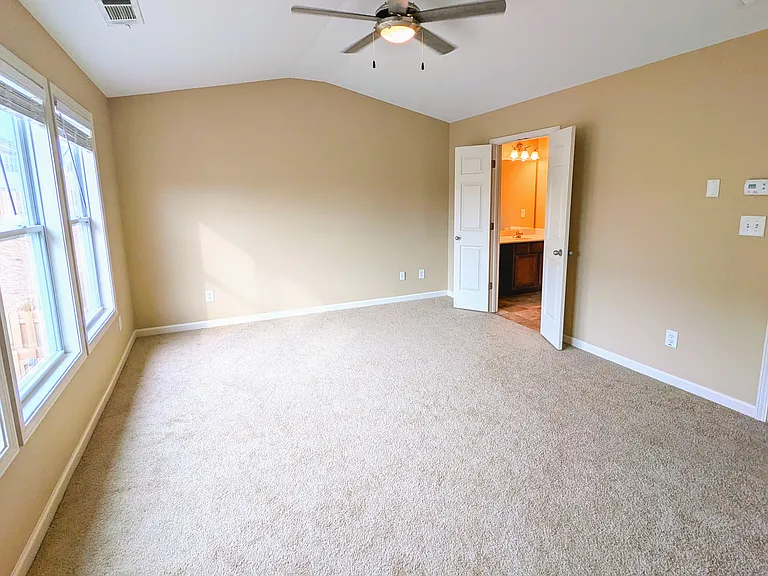 300 Knelston Oak Dr — Photo 12