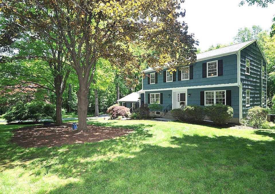 Front View - House view 6