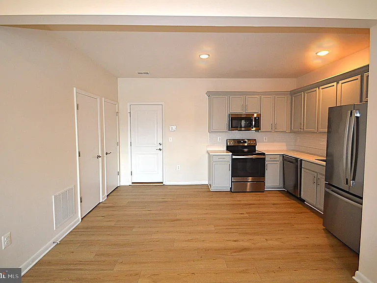 20508 Milbridge Ter — Photo 9
