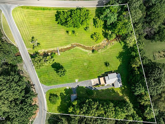 3rd image of 227 Pettyjohn Rd