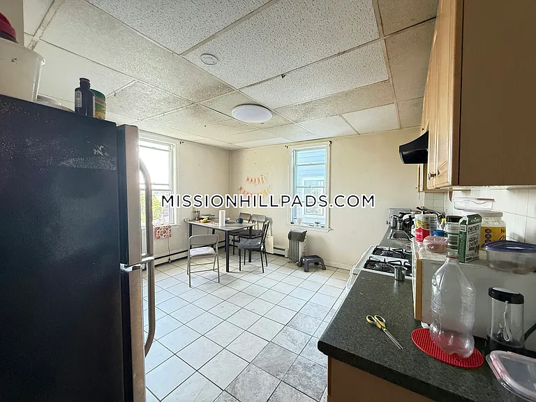 50 Fisher Ave #3 — Photo 4