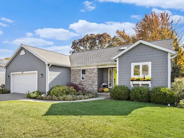 3912 Brookfield Dr, Hudsonville, MI 49426