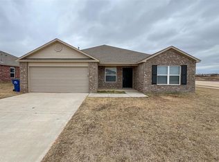 4301 Driftwood Dr, Harrah, OK 73045