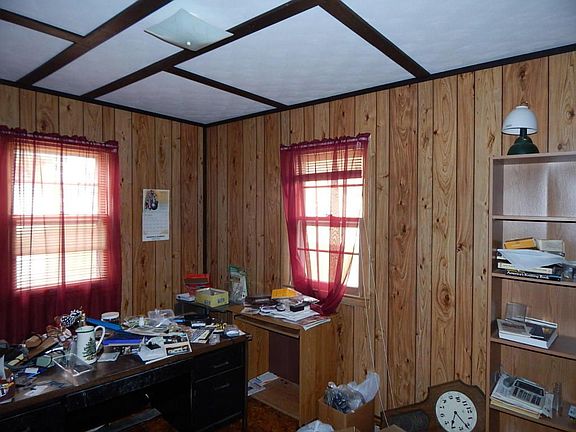 4th image of 108 N College Ave