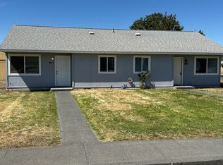 821 Cannon Ln, Moses Lake, WA 98837