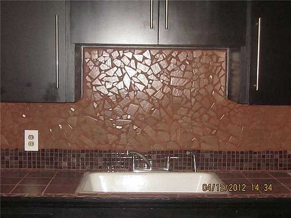 4th image of 3820 Mountain Ave