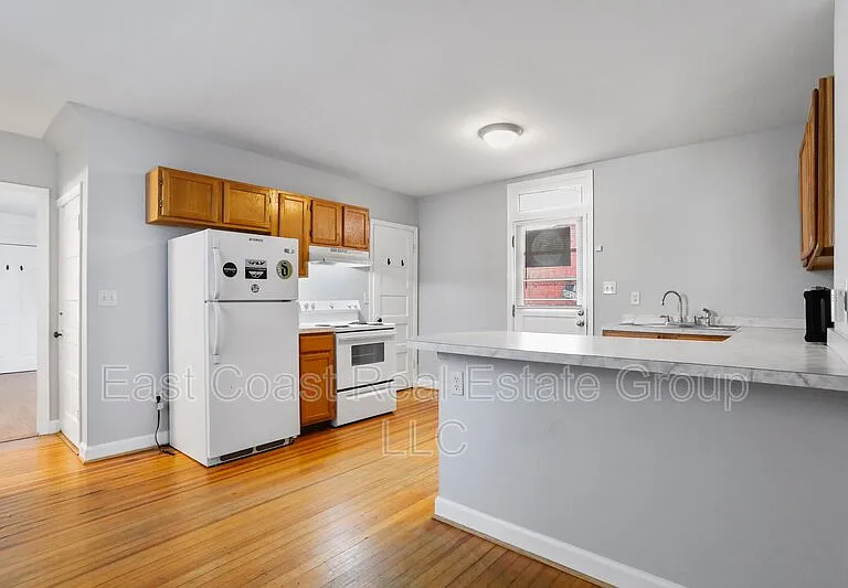 721 2nd St #A — Photo 10