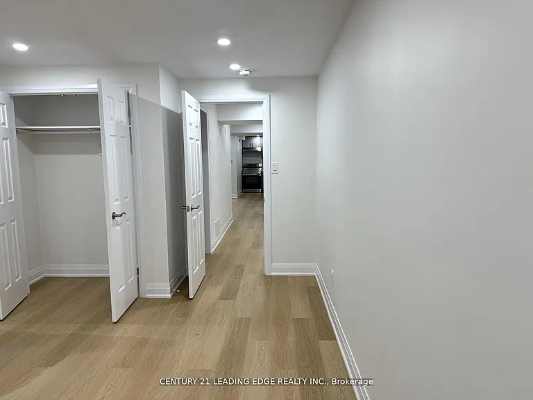 149 Hurst Dr #LOWER — Photo 25