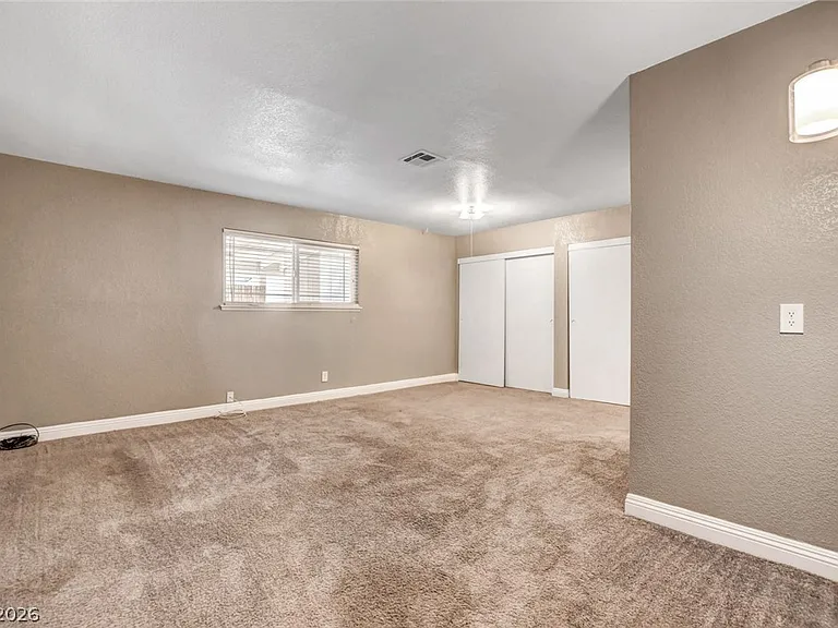 4367 S Mojave Rd — Photo 28
