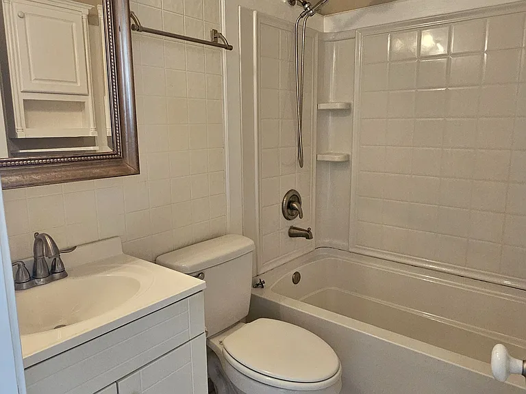 1275 Redwood Ln #B — Photo 6