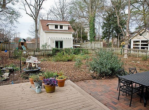 Detached artist's studio/office and separate wired workshop added in 2006. 