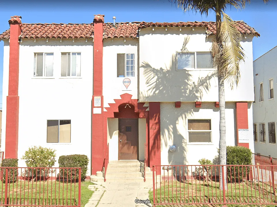 1103 W 64th St