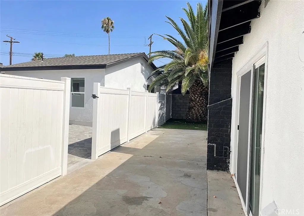 3 bed, 1372 sqft, $4,900 — Photo 4