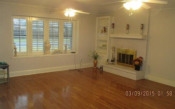 3rd image of 6916 Meadow Park Dr S