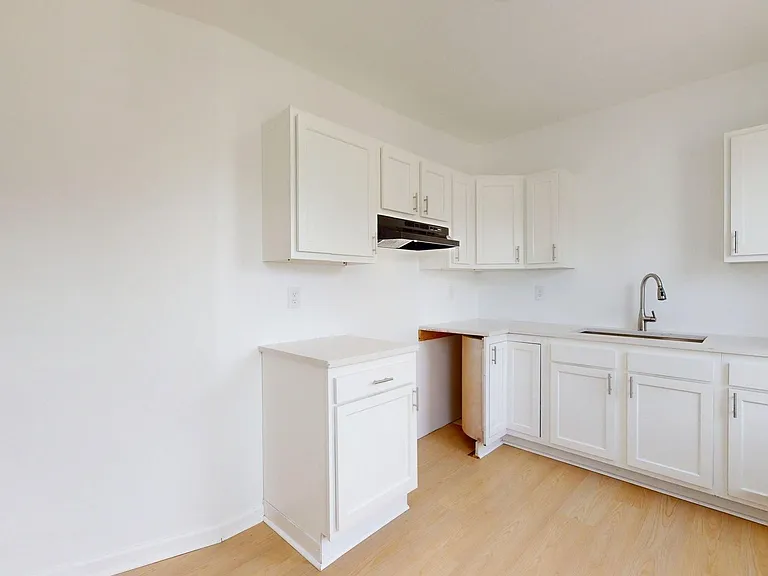 2550 Elyria Ave — Photo 54