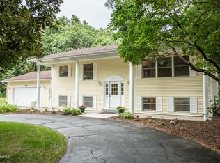 6915 Verde Vista Dr NE, Rockford, MI 49341