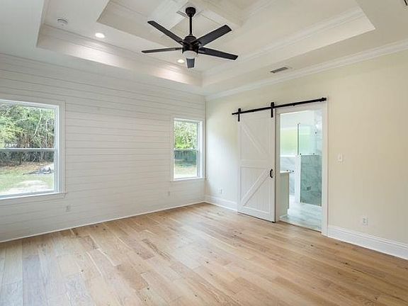 5th image of 90 Richardson Rd