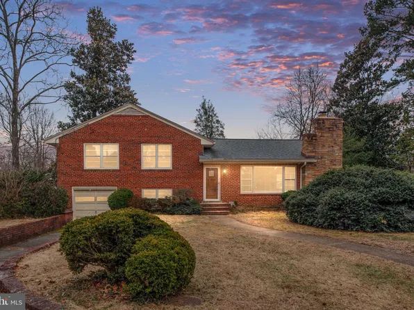 6441 Kalmia St, Springfield, VA 22150