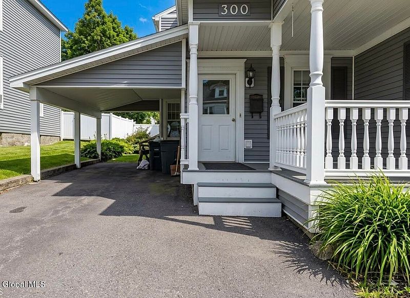 3rd image of 300 S Perry Street
