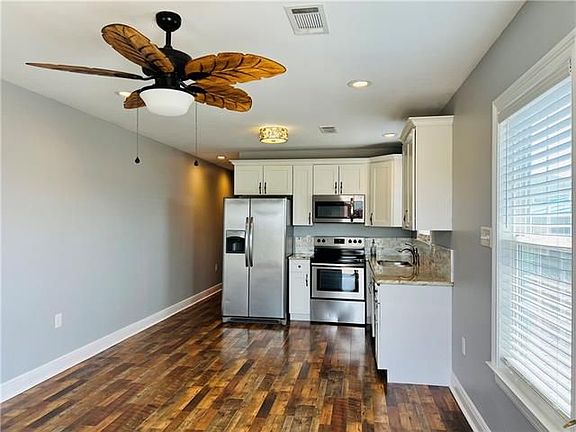 4th image of 1212 Milton St