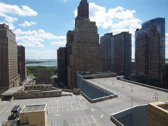 3rd image of 88 Greenwich St APT 1514