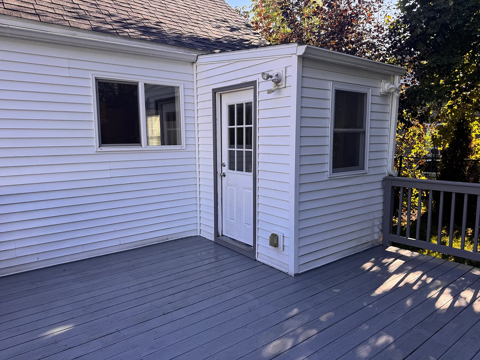 3 bed, 1080 sqft, $3,000 — Photo 3