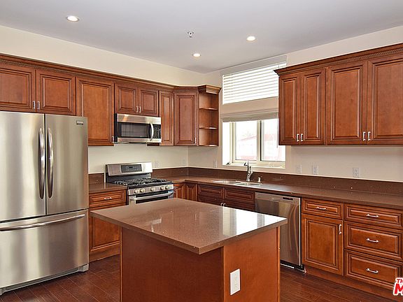 3rd image of 155 S Oxford Ave APT 301