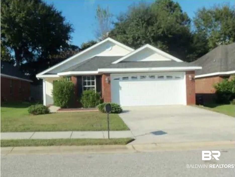 1st image of 160 Cypress Ln