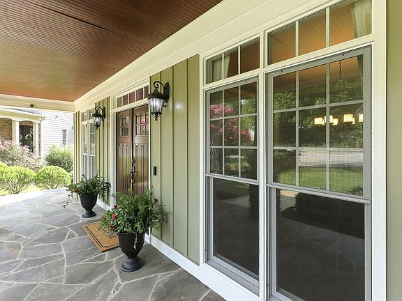 4th image of 105 Bellagio Dr