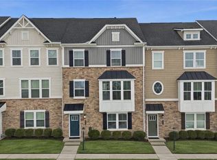 824 Theda Dori St, Cranberry Township, PA