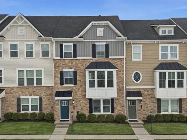 824 Theda Dori St, Cranberry Township, PA 16066