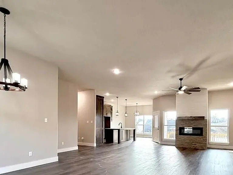 740 Powderhorn Cir — Photo 7