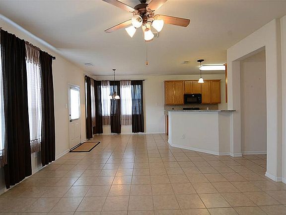 4th image of 6439 Green Shoals Ln