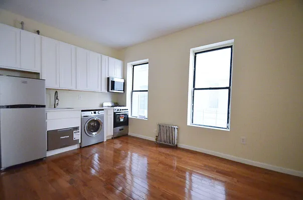 Rented by CITY SKYLINE REALTY INC | media 13