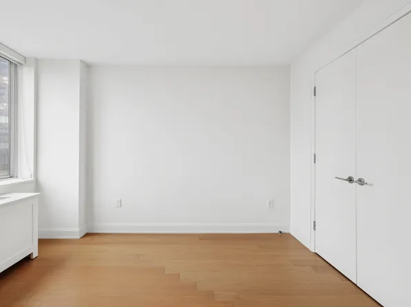 420 East 54th Street image 14 of 40