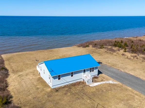 22 Dawson Dr, Pictou, NS B0K 1G0