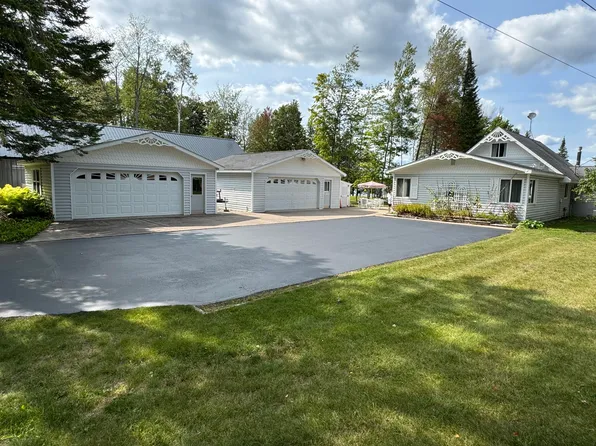 32298 W Birch Shores Dr, Trout Lake, MI 49793