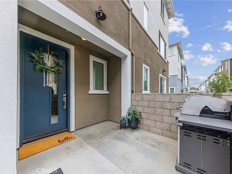 1484 W Sunrise Ln — Photo 11