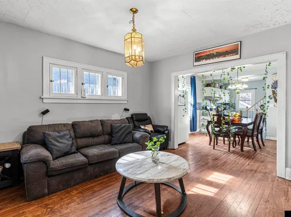 4314 N 39th St, Omaha, NE 68111