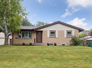 333 Sherrie Ln, Woodbury, MN 55125