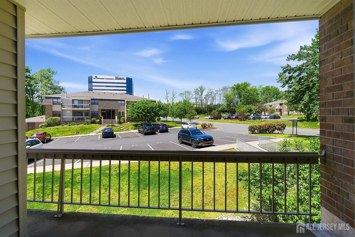 1 bed, 1.0 bath, $1,850 — Photo 2
