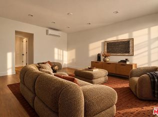 420 S Sepulveda Blvd APT 3, Los Angeles, CA 90049