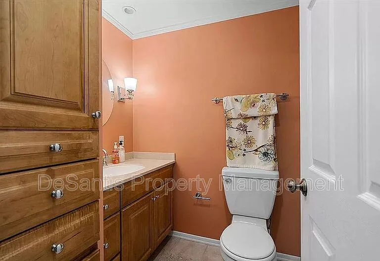 6101 Chatham Dr — Photo 21