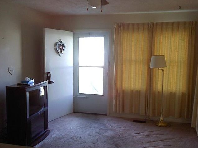 2nd image of 1409 E 24th St
