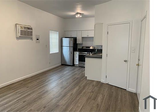 1st image of 222 Avenue 18 #7
