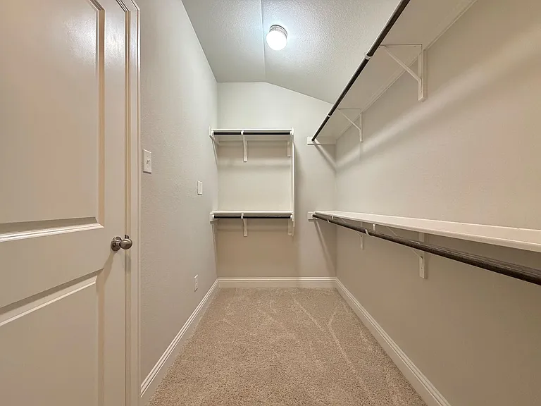 4300 Liberty Ln — Photo 25