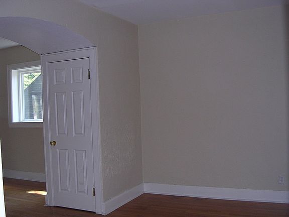 4th image of 2901-09 N Holton St #428-2