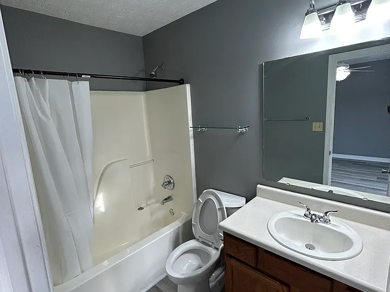 9952 Worthington Blvd — Photo 18