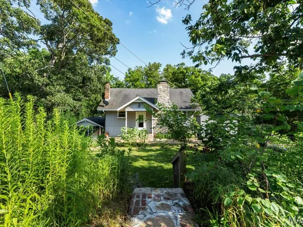 3428 Longview Dr, Saint Louis, MO 63129